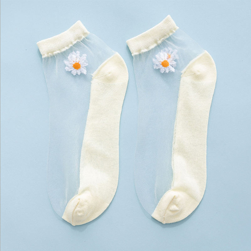 Women Summer Ultrathin Ankle Socks Transparent Daisy Embroidery Lace Silk Elastic Socks Cute Girls Short Socks: Yellow