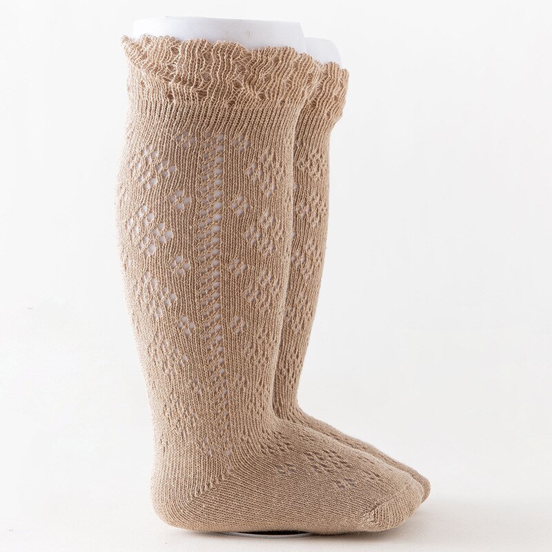 Sommer Baby Mädchen Aushöhlen Knie Hohe Socken Atmungsaktive Gittergewebe Baumwolle Prinzessin Lange Socke Spanisch Stil Dünne Socken Für 0-5 jahre