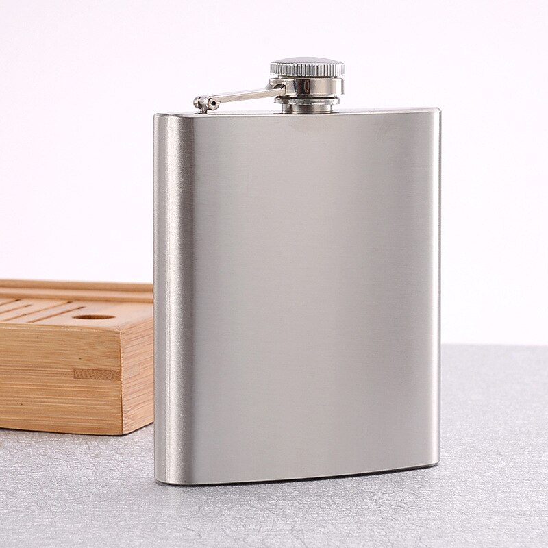 Stainless steel small hip flask with plastic cover 1-18 ounces portable wine bottle ZD