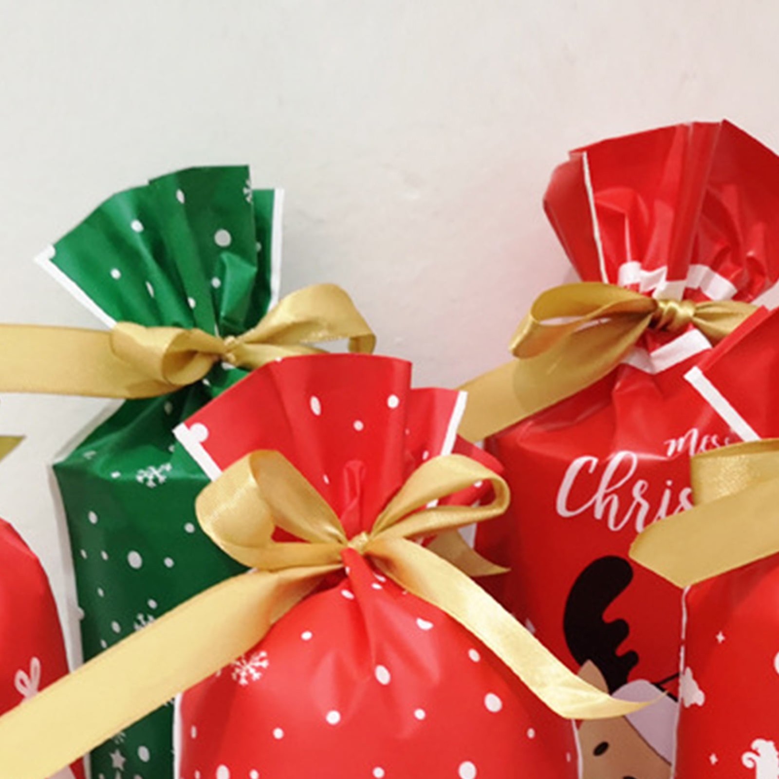 50pcs Christmas Candy Bags Xmas Decorations Santa Bag Navidad Xmas Bags Cristmas Cookies Packing Bag 15x23.5cm