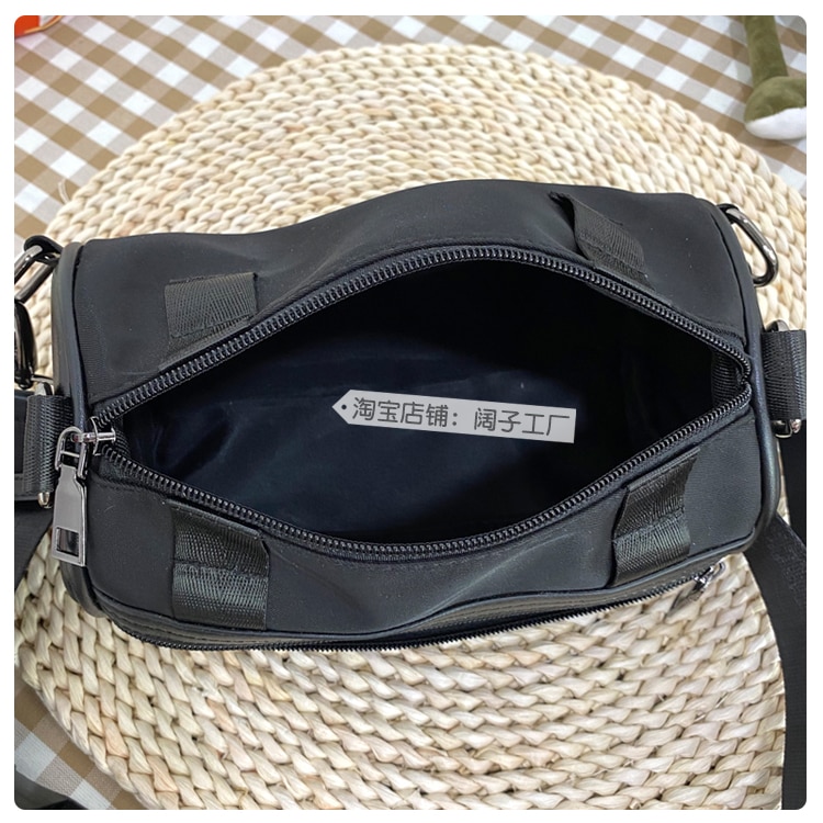 Japansk harajuku funksjon sylinder bag kvinnelig koreansk vill messenger bag student verktøy mørk vind ins strikk bag