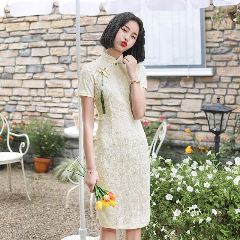 Fzslcyiyi 3 kleuren dames kant qipao jurk korte mouwen cheongsam traditionele kleding chinese nieuwste kant knielange qipao: Beige / Xxxl