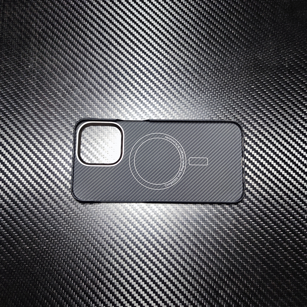 Coque Magnétique en Fibre d'Aramide Magsafe pour iPhone, Étui observateur de Luxe en Carbone de Styliste pour Modèles 15/14 pro 15/14