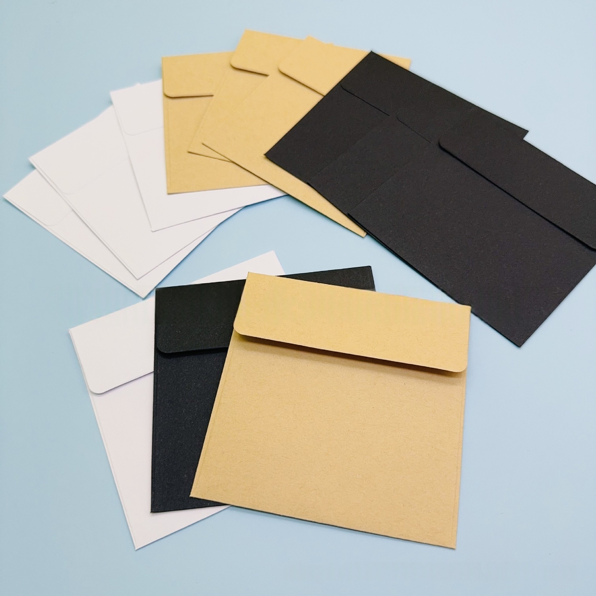 100 stks Mini Retro Enveloppen 10x10 cm Westerse Stijl Kleine Kraftpapier Zwart/Wit Lege Opslag Enveloppen voor Kantoor & School