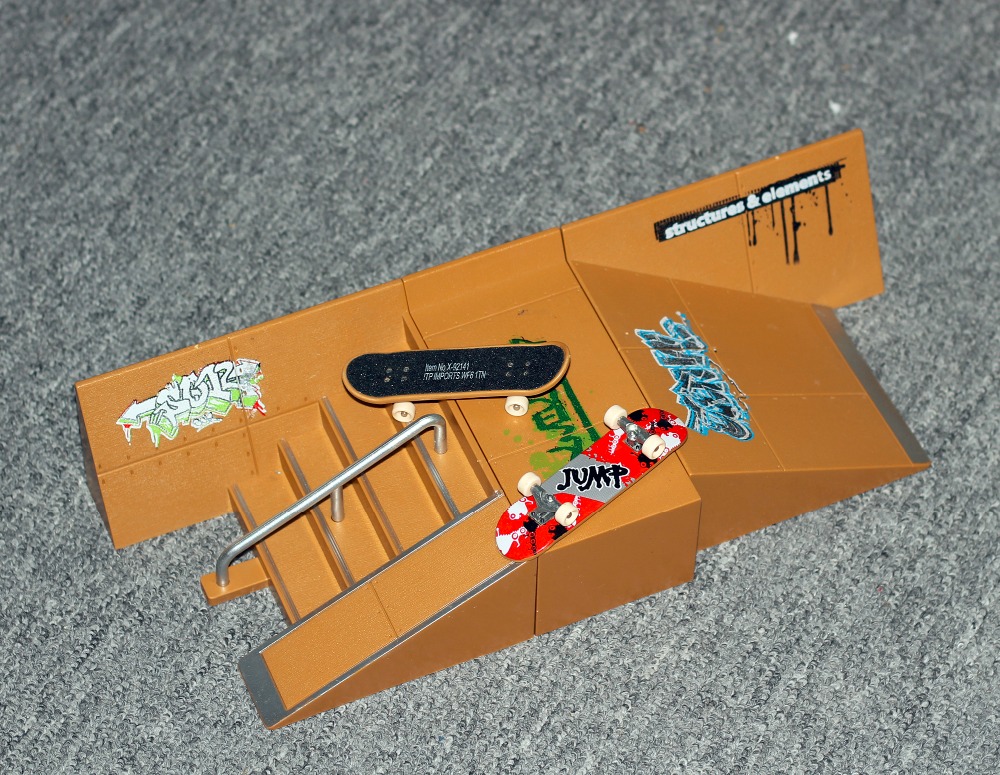 Finger Skateboard Ramp Parts - ABS Plastic - 28.5x21x11cm - for Kids & Adults