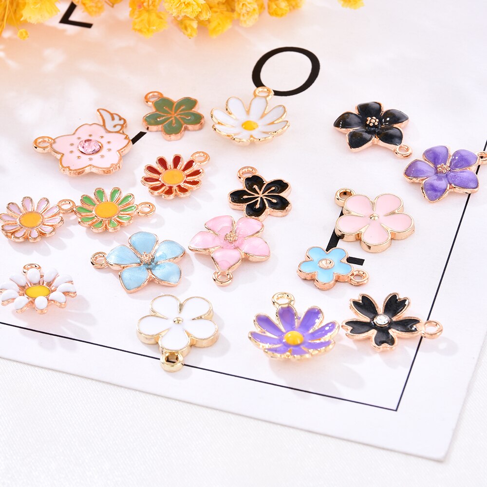 40pcs Assorted Mixed Enamel Alloy Daisy Flowers Pendant Charms DIY Accessories Christmas Jewelry Making