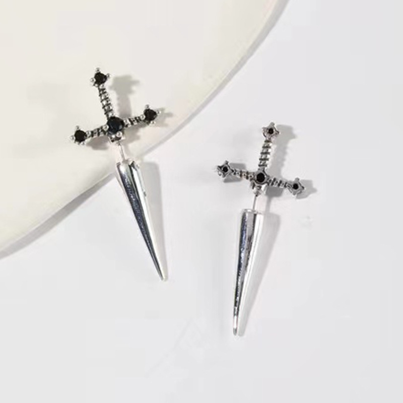 Pendientes de espada Kinitial, chaqueta de oreja de espada extraíble gótica, pendientes de daga, pendientes de daga, pendiente delantero trasero: Rodio plateado