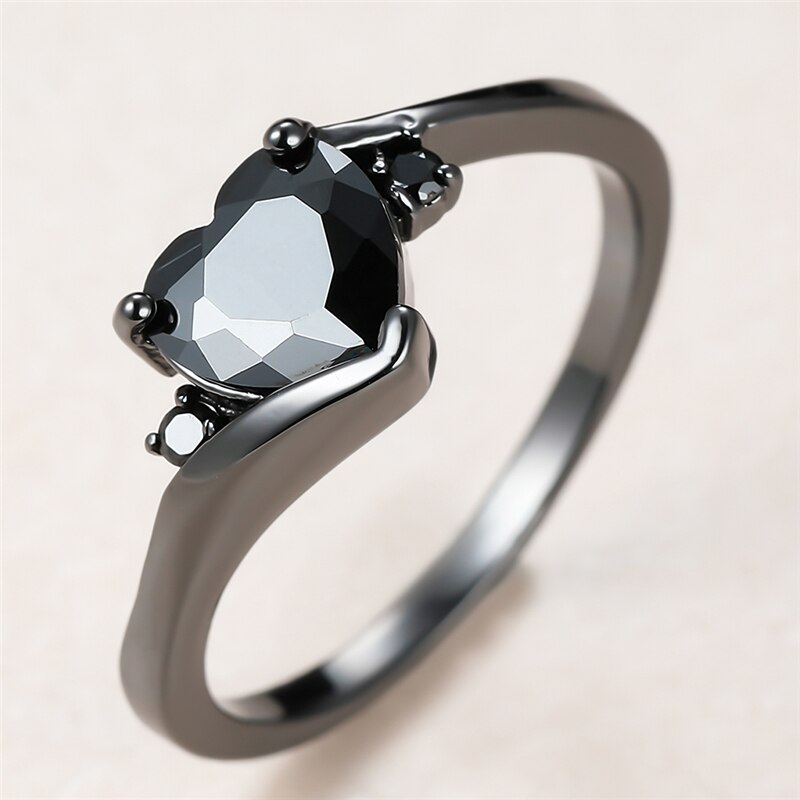 Simpel kvindelig sort krystal sten ring charme 14kt sort guld vielsesringe til kvinder vintage kærlighed hjerte zirkon forlovelsesring
