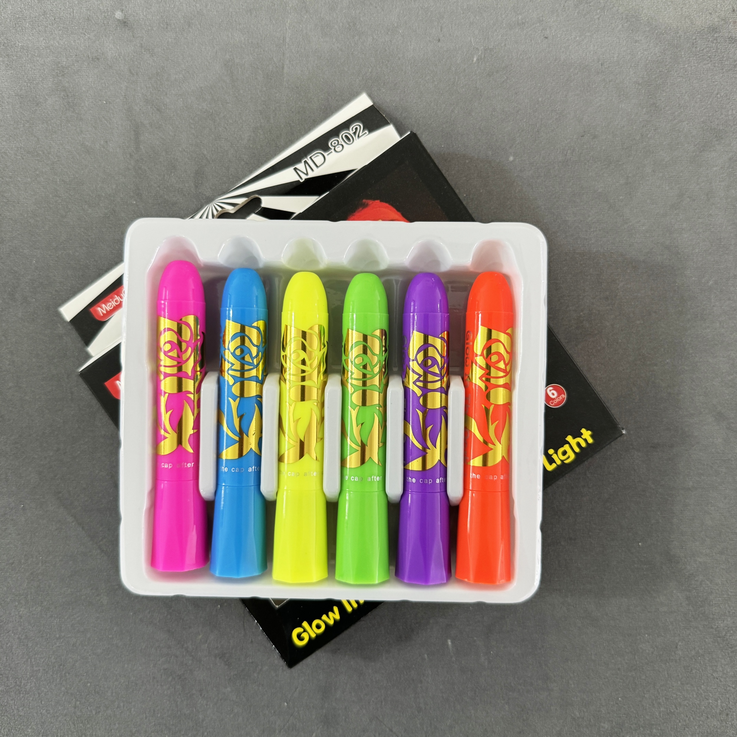 Regnbueglitter selvlysende uv-ansikts- og kroppsmalingsstift til halloween-sminke neon neonfargestift