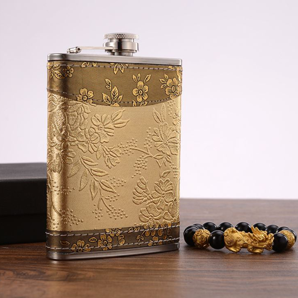 8OZ Small Hip Flask Russian Stainless Steel Hip Flask Outdoor Portable High-End Wine Bottle Metal Hip Flask Set: Single hip flask 01