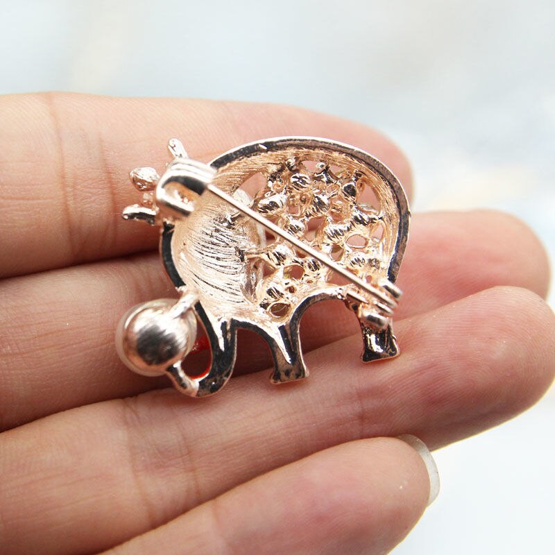 Rode Diamant Olifant Badge Broche Leuke Rode Olifant Corsage Sieraden Coat Kleding Accessoires Pinnen Kraag Pin