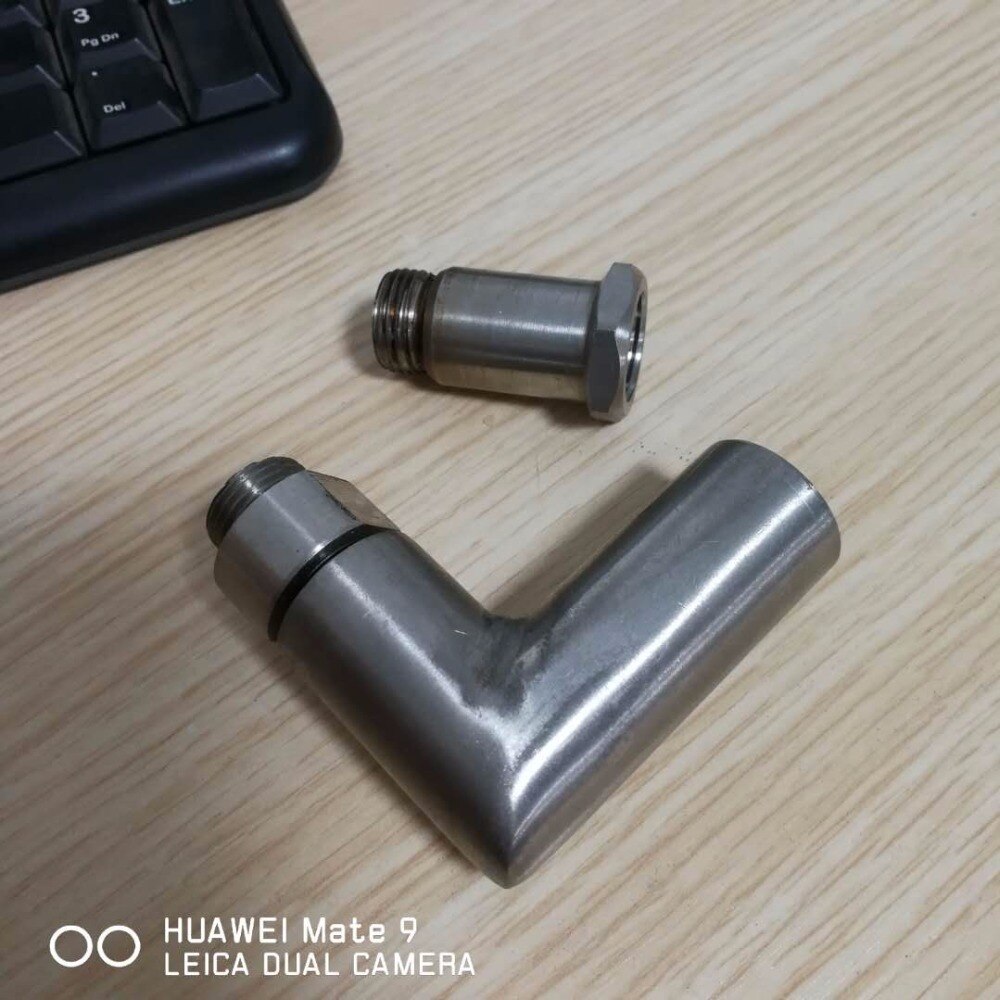 Exhaust O2 oxygen sensor angled extender spacer 90 degree 02 bung extension M18 X 1.5