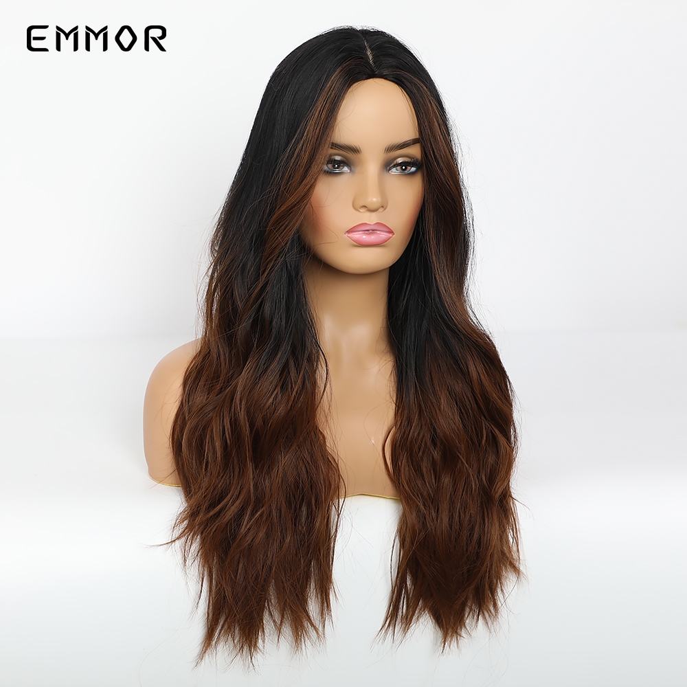 Pelucas largas de pelo sintético ondulado emmor, color castaño oscuro con reflejos rojizos y flequillo, con degradado de alta temperatura para uso diario.