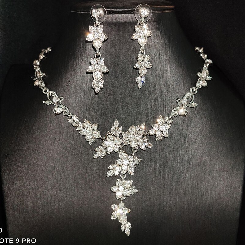 Noble Bridal Sieraden Set Vrouwen Bruidsmeisje Leaf Crystal Ketting Set Oorbel Set Goud Kleur Zilver Kleur