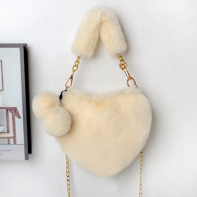 Faux Fur Women Handbags Heart Shaped Shoulder Bag Female Clutch Purse Chain Messenger Bag Plush Shoulder Crossbody Bag: Creamy-white