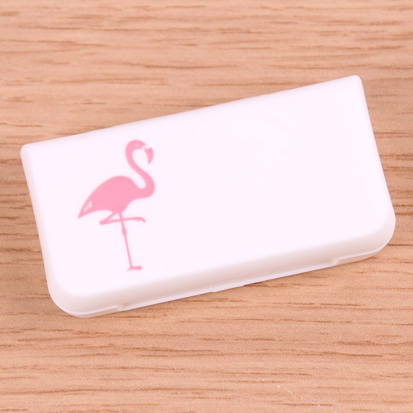 Tre gitter rum rejse pille æske arrangør tablet medicin opbevaring dispenser splittere pille etui sundhedspleje: Flamingo
