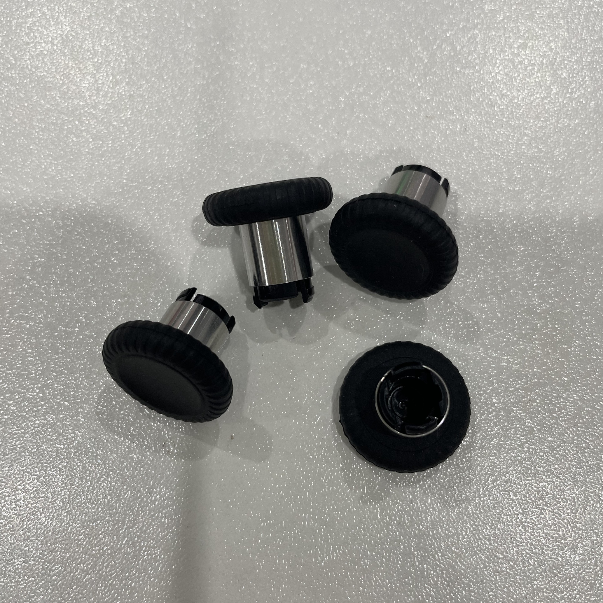 Originele Flydigi vervangende duimknoppen 8 mm / 10 mm pakket geschikt voor gamepad Flydigi Apex 4/ Apex 3/ Vader 4 pro/ Vader 3
