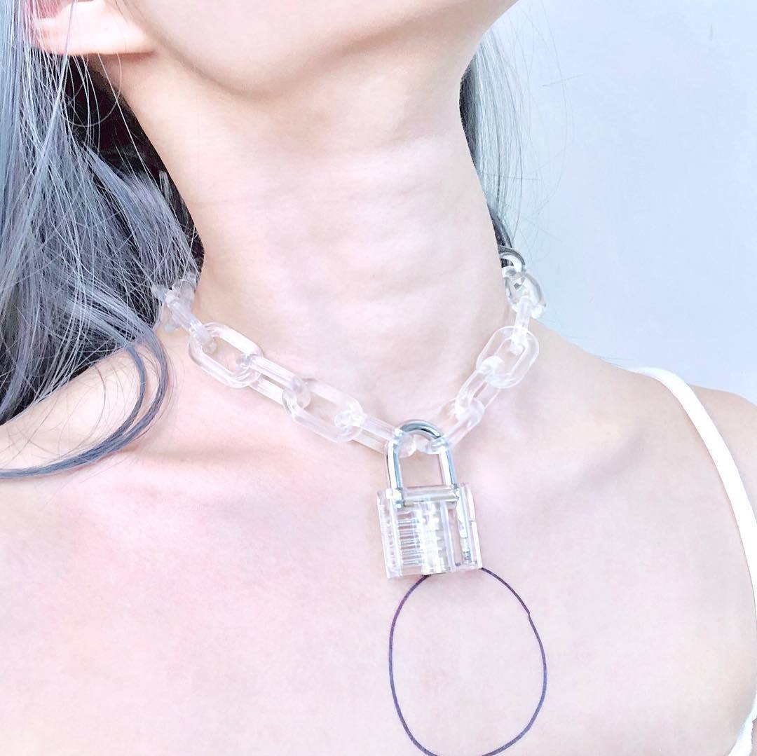 Harajuku Style Retro Lock Pendant European and American Cool Street Hip-hop Disco Necklace Men and Women Accessories: Transparent