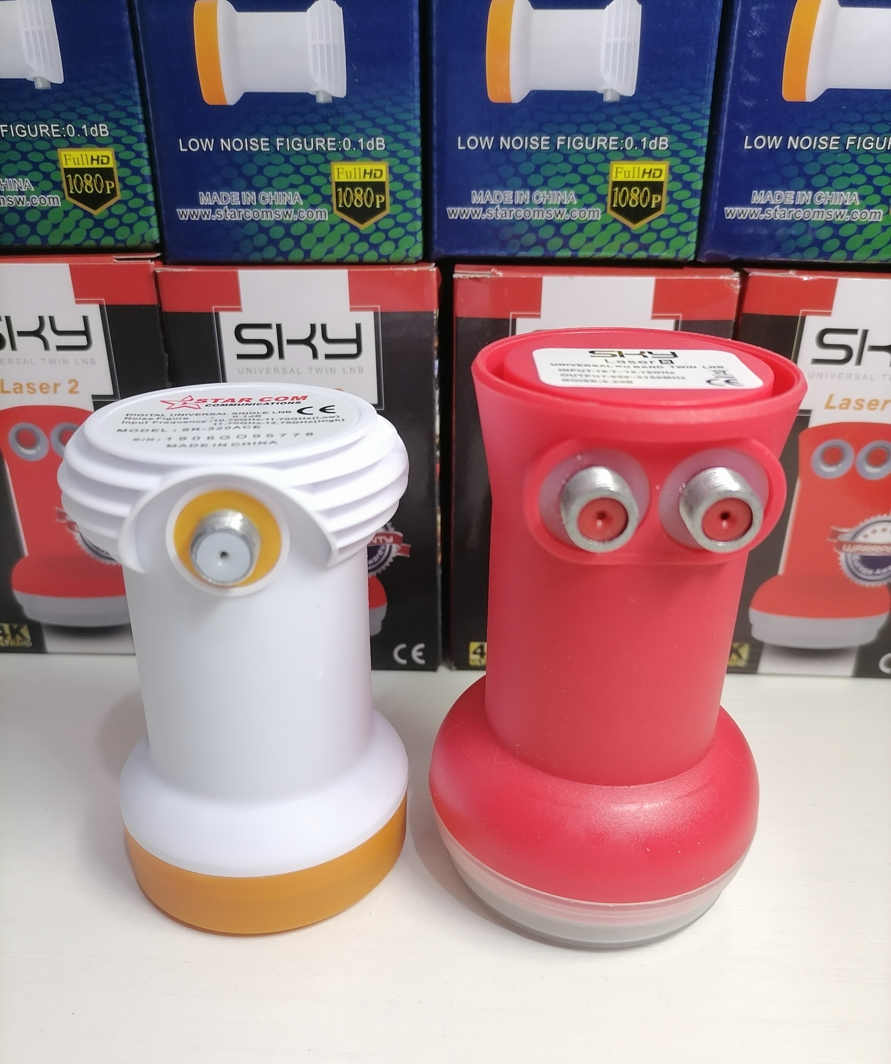 Sky SR-320mini, SR-3602 Universele Ku Digitale Hd Eenvoudige, Doble, Quad Lnb Alto Ganar Ruido Bajo Antena Satel