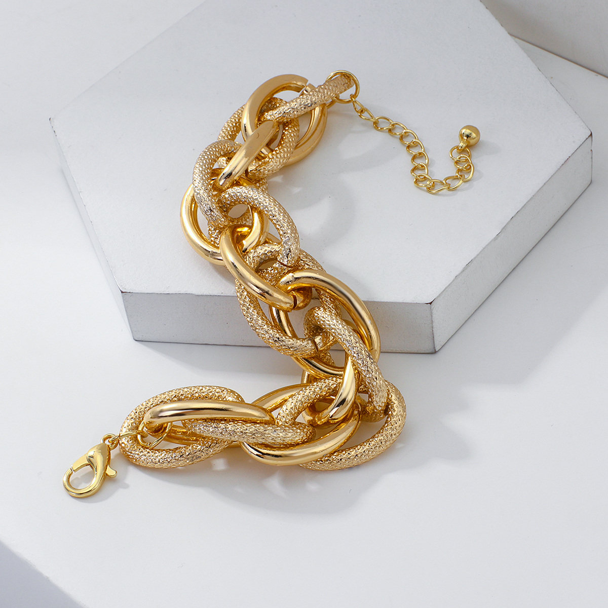 Amorcome Neue Punk Kubanischen Verknüpfung Frauen Männer Armbinde Klassische Verdrehte klobig Kette Armbänder Legierung Metall Armbinde Paar Schmuck