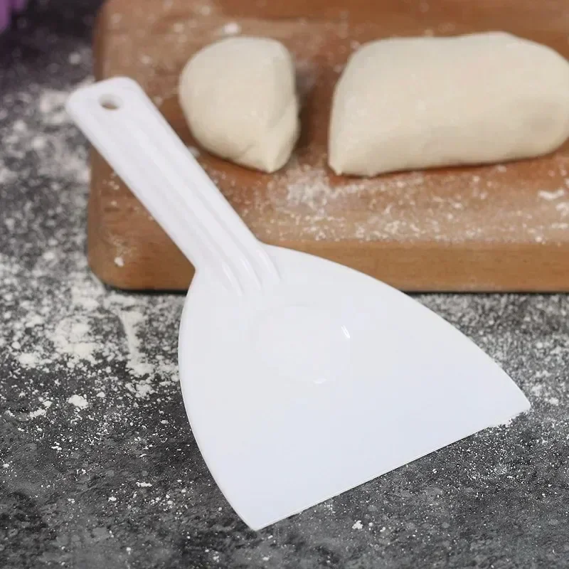 Kuchen Schneiden Messer Kunststoff Schaber Butter Teig Cutter DIY Backen Küche Werkzeuge Sanft-kratzen Bretter Schokolade Backen Schaufel