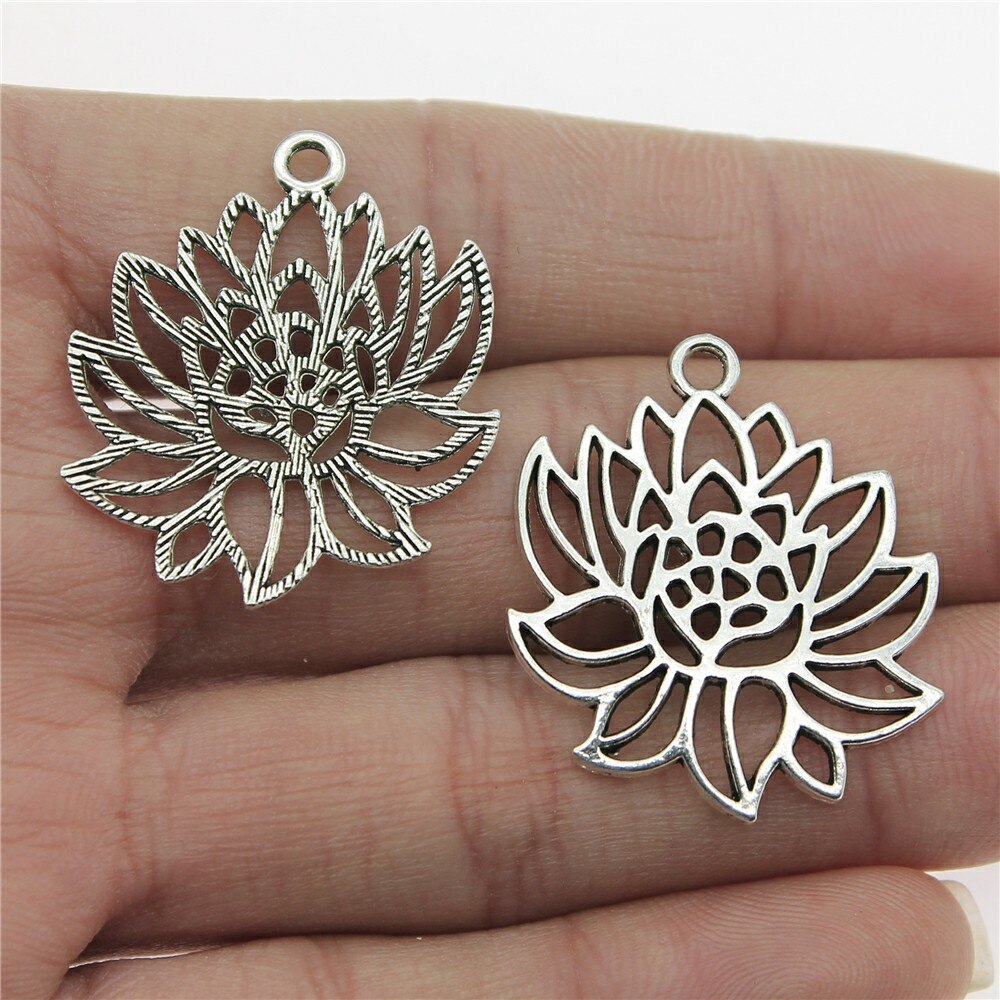 20 piezas cabeza de flor de loto meditación colgantes de Yoga para fabricación de joyería DIY artesanía hecha a mano: Con recubrimiento de titanio