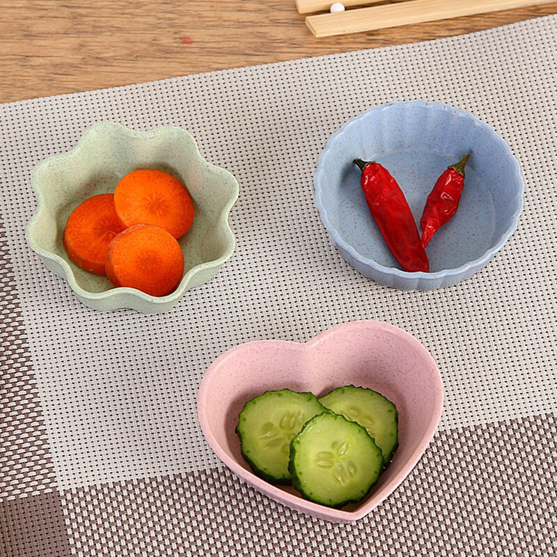 1pcs Cute Love Heart Shape Wheat Straw Bowl Vinegar Seasoning Solid Soybean Dish Sauce Salt Snack Small Plate Kitchen Supplies
