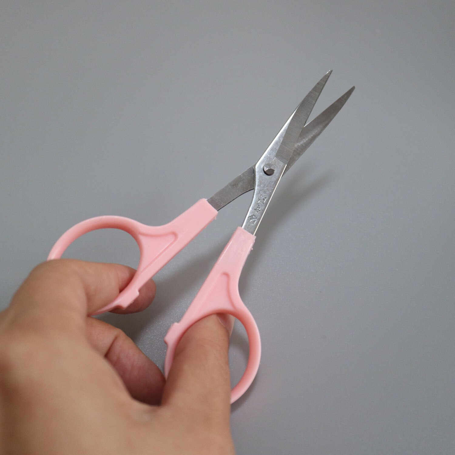 1pc 4.5" Alice head scissors Bend over embroidery scissors tijeras de pajaro for cross-stitch yarn craft Tailor shear scissors