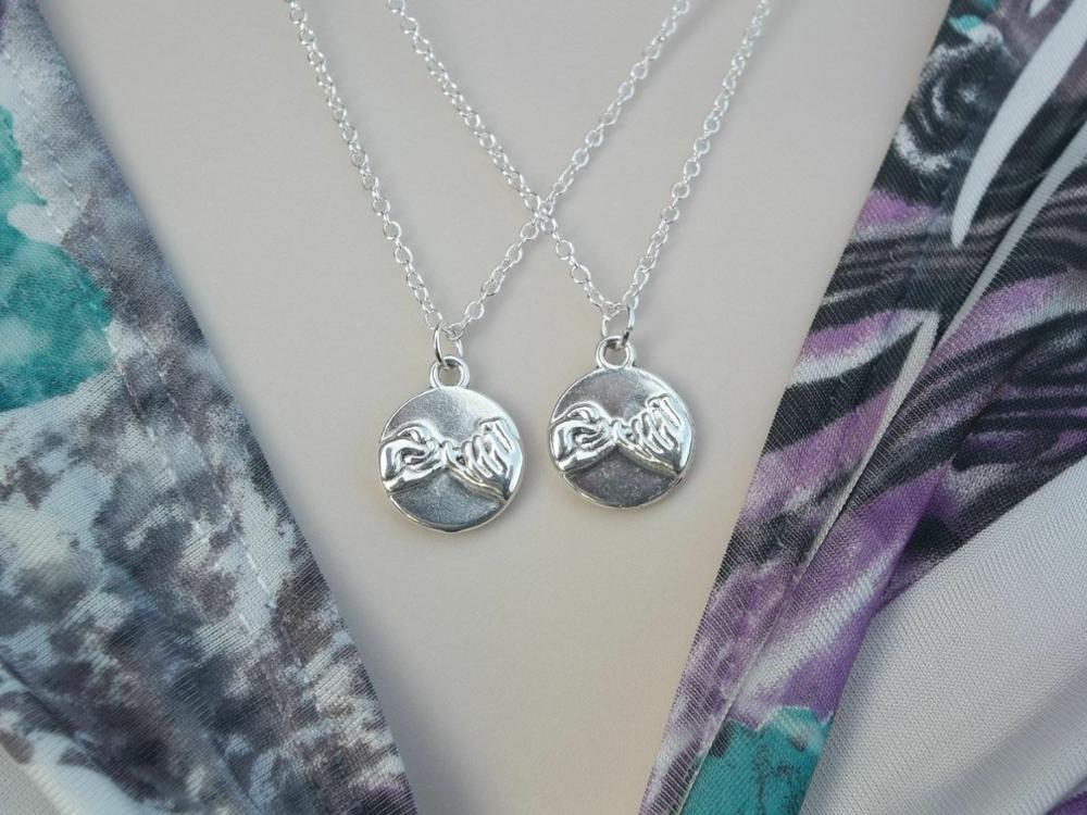 2pcs Pinky Promise Swear hands Necklace Best Friends Friendship Sisters Couple Jewelry