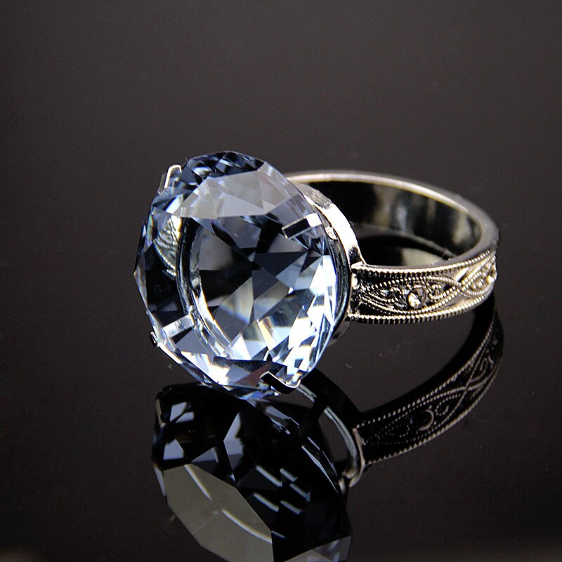 Crystal Glass Diamond Napkin Rings Table Decoration Crafts Wedding Banquet Dinner Party Birthday Home Ornaments 11 Colors: light blue