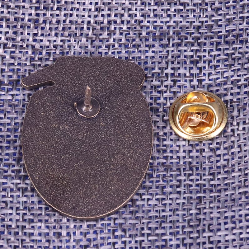 Alien UFO Space Martian Spaceship Flying Saucer Pin