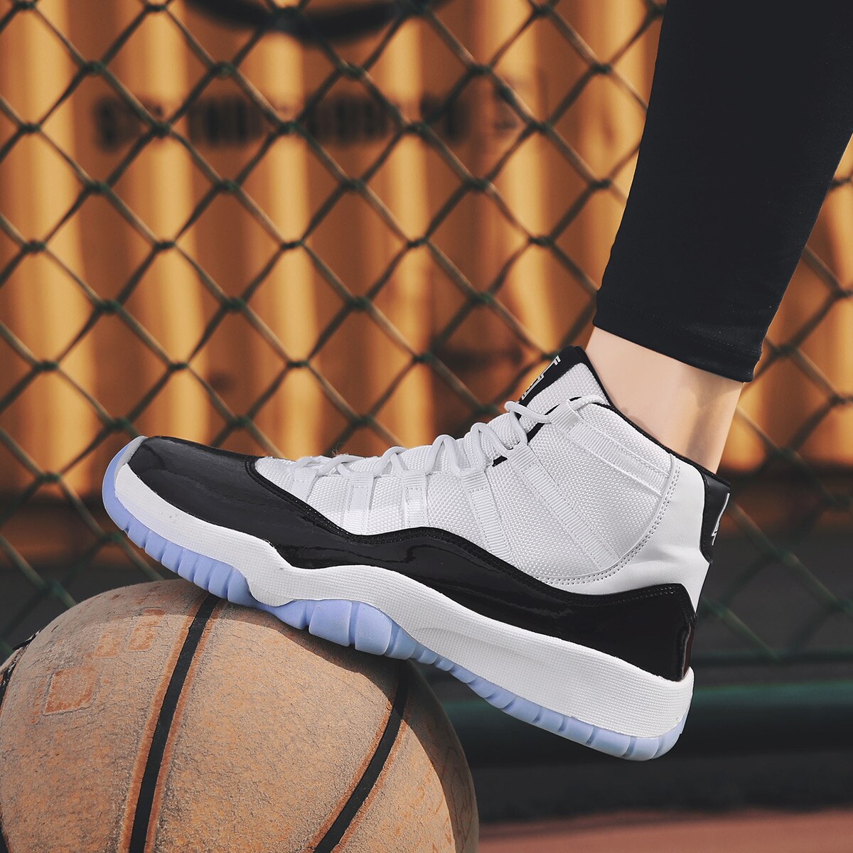 Basket grande taille chaussures Jordan rétro baskets hommes noir et blanc baskets hommes Jordan chaussures 11 Zapatillas Jordan