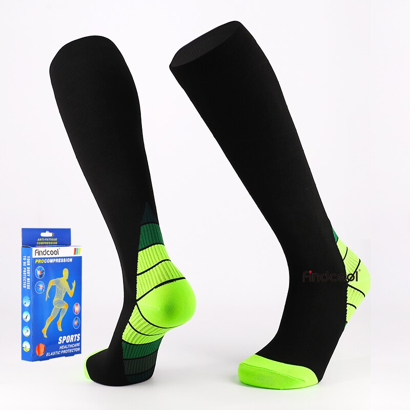 Findcool Knee High Compression Socks Outdoor Sports Socks Running Cycling Travel Boost Stamina Long Sock for Men Women: Black Green / S/M