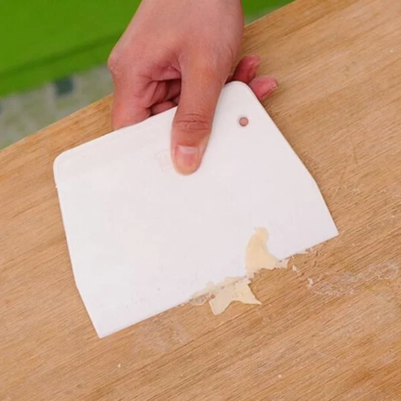 Multipurpose Dough Scraper Baking DIY Plastic Bowl Bench Cutter Kitchen Cake Cream Butter Bread Fondant Spatula Knife Divider