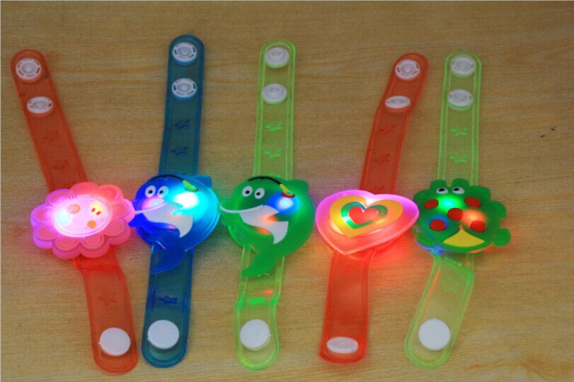 Multicolor Licht Flash Speelgoed Pols Hand Nemen Dance Party Diner Party Cadeau Voor Kinderen Kid Led Willekeurige Kleur Lampen Licht: Default Title