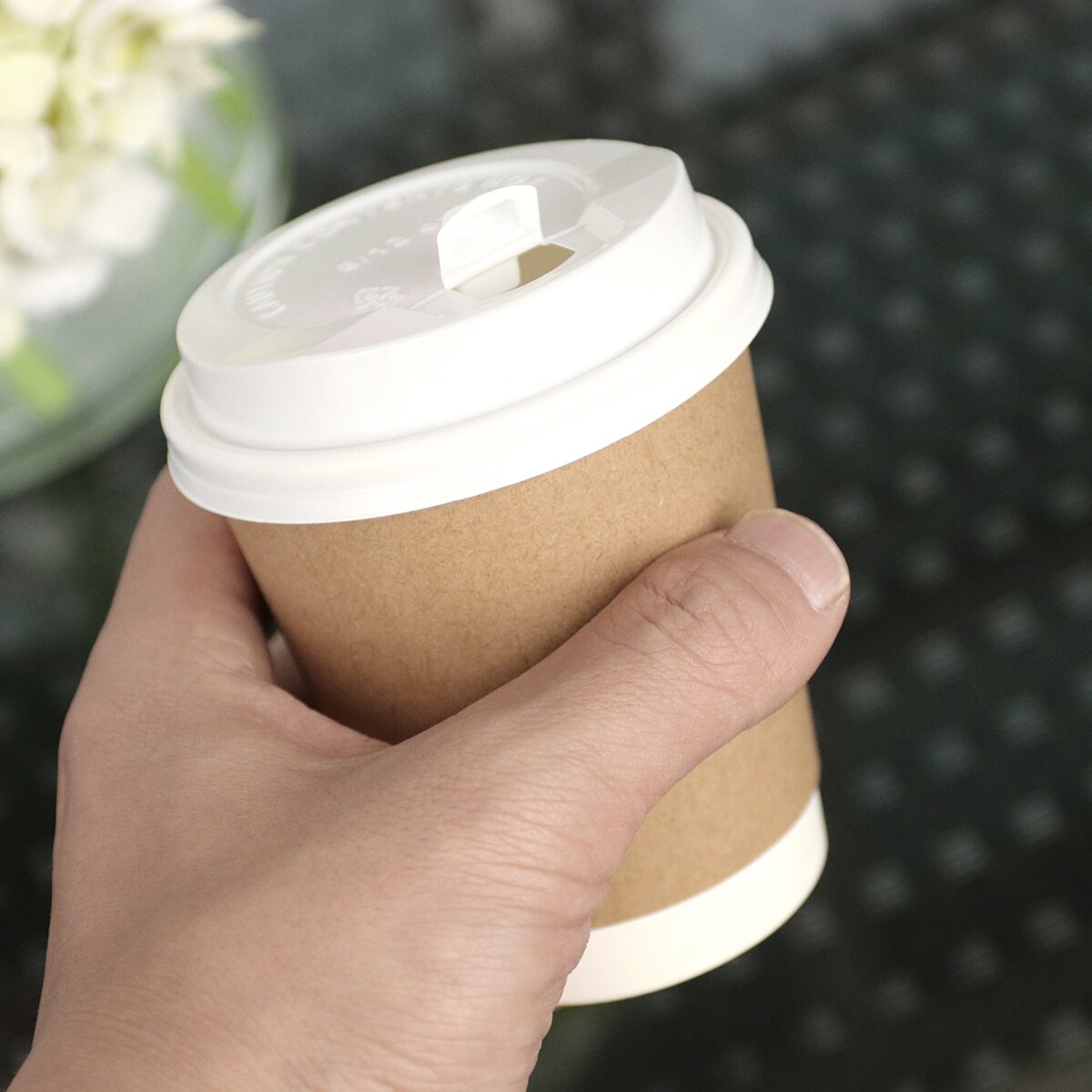 50 st 8oz engångs tjocka pappersmuggar för juice mjölk te till fest bröllop drinkar takeout kaffekopp med vitt lock