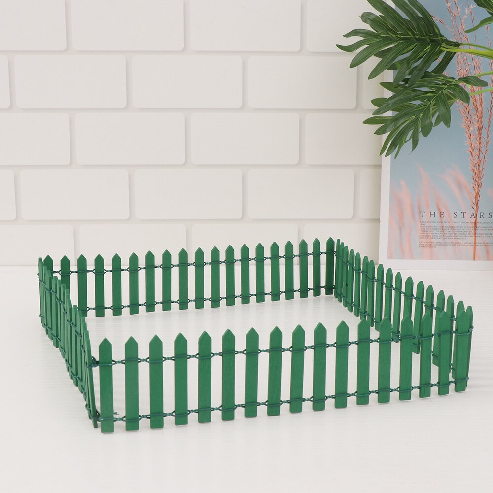 90x5cm Miniature Wooden Fence Micro Decorative Fence for Decoration Use (Dark Green)