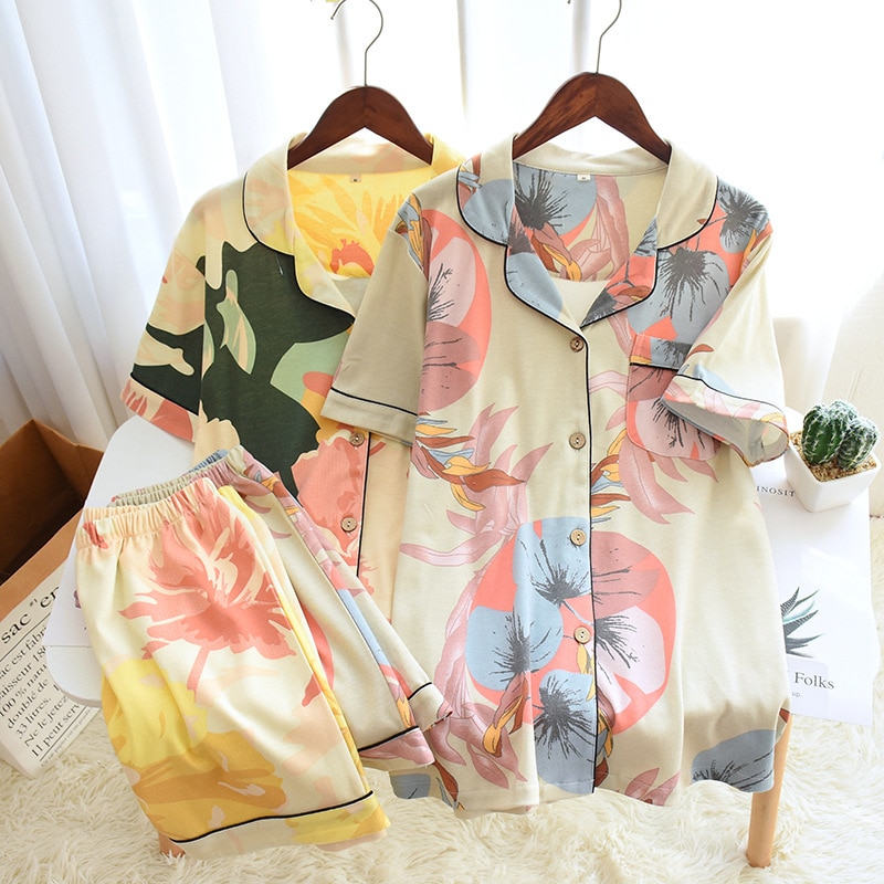 Lente/zomer katoenen dames pyjamaset met korte mouwen en korte broek, dames pyjamaset met grote bloemenprint, thuisservice