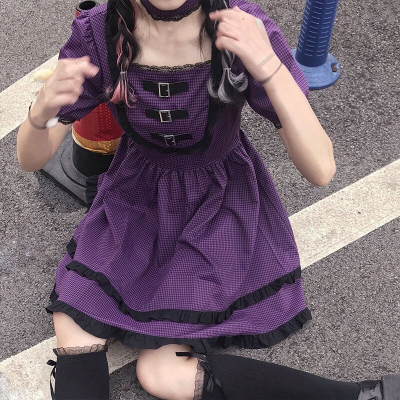 Harajuku japonés gótico Lolita para mujer, Vestido corto de morado con botones cuadrados y cuello de encaje con volantes: short sleeve / M