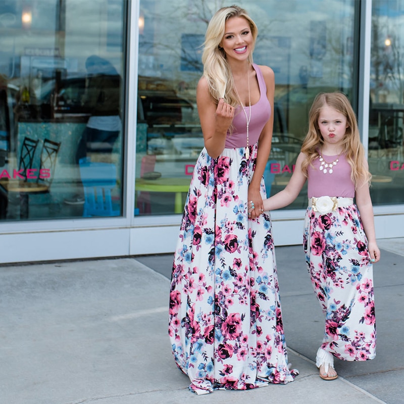 Passenden Familie Outfits Kleidung murmeln Tochter Kleider Kleidung Sommer Ärmellose Blumen- Lange Kleid murmeln Und Tochter Kleid