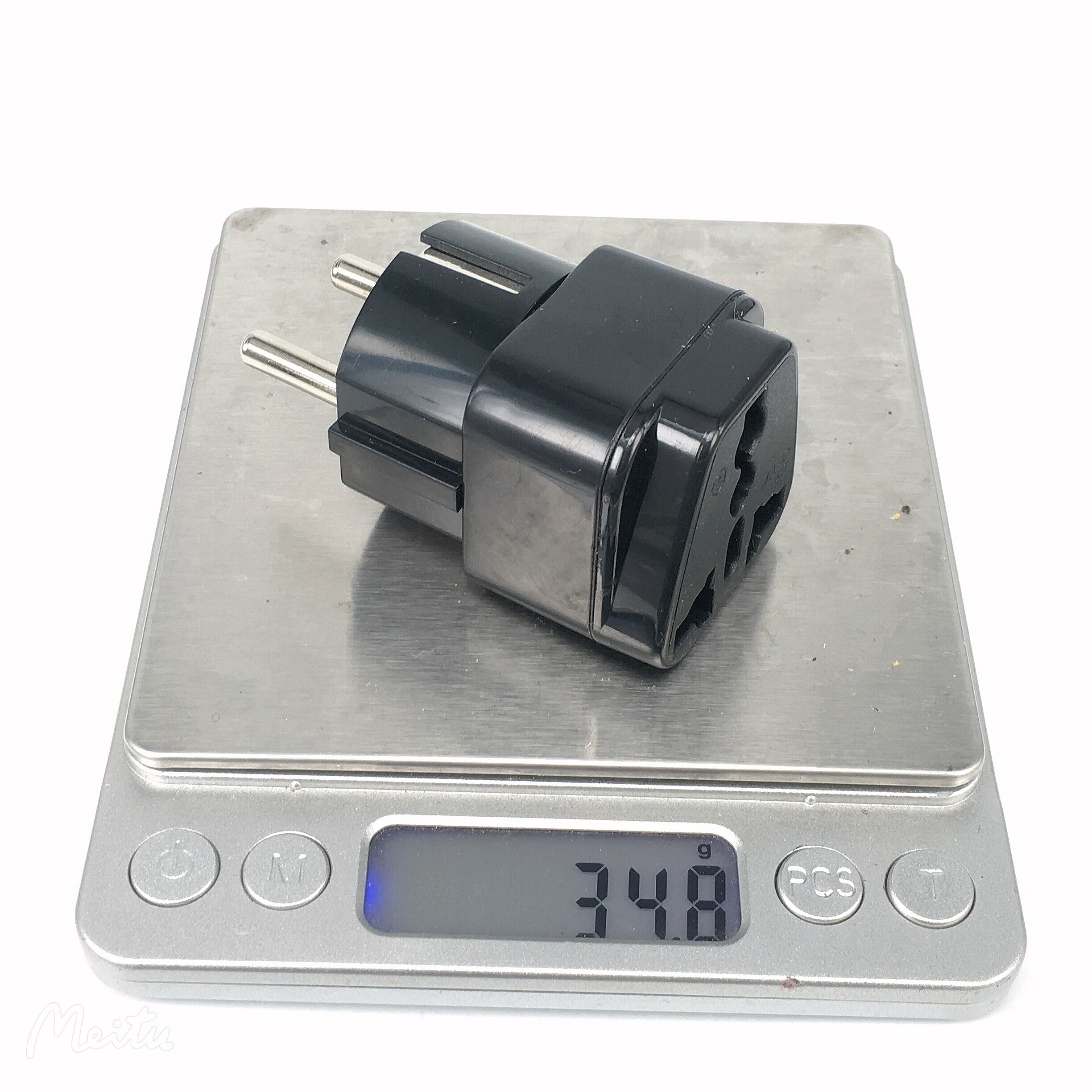 Black white 16A EU 4.8MM universal travel adapter plug socket converter for US AU UK EU German French Netherlands Korea Poland