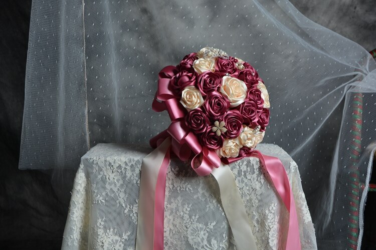 Hand made in stock Satin Ribbon Rose Wedding flowers colorful Bridesmaid Bridal Bouquets artificial Rose Wedding Bouquet