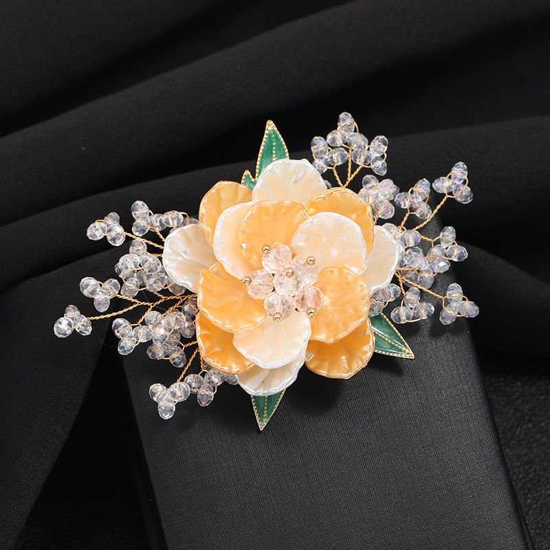 SKEDS 2022 exquisito lujo mujeres Rhinestone flor broche insignias perla cristal planta broches Retro Pin para dama: Rodio plateado