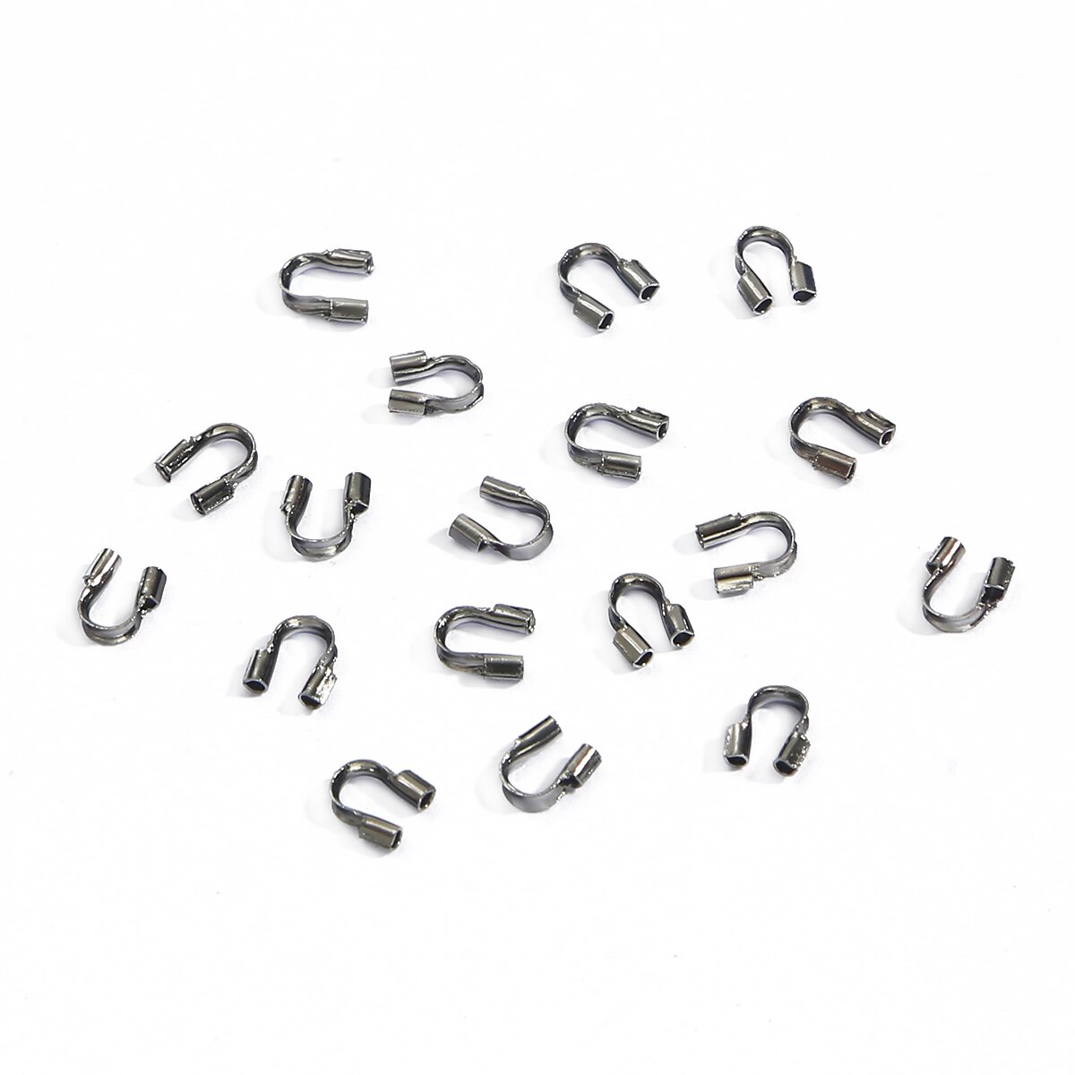 100Pcs 4X4Mm Draad Protectors Wire Guard Guardian Protectors Loops U-vorm E Einde Sluitingen Connector Voor sieraden Bevindingen Maken Diy: Gun Black