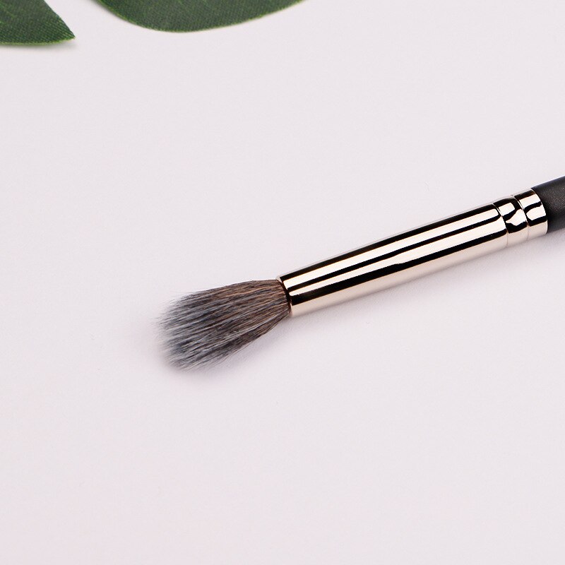 1 piece Highlighter Makeup brushes M286 Big size eyeshadow eye detail shadow Make up brush Beauty Tools Cosmetics