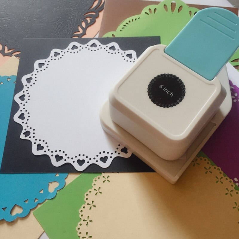 Lastest Small Lace Puncher Scrapbooking Paper Embossing Machine Handheld Making Hole Machine for Children Boys Girls