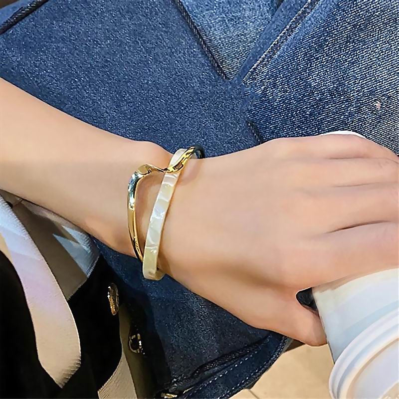 Irregular Acrylic Metallic Big Cuff Bracelet For Women Style Personality Bracelets & Bangles