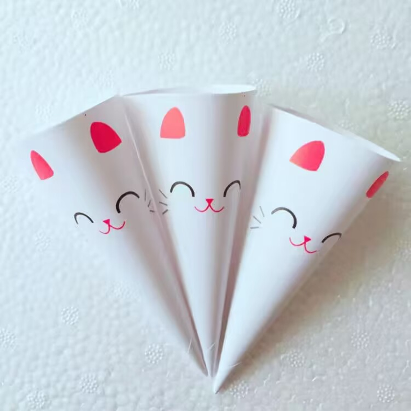 1000Pcs/lot Ice Cream Cone Paper Cover Disposable Cones Tray Paper Sleeve DIY Home Summer Party Supplies 10.8x4cm/4.26x1.58inch: GRAY