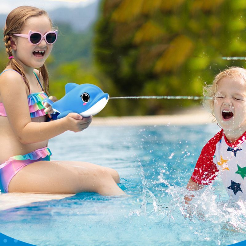 2 stücke Delphin bilden Sommer Wasser spritzen Spielzeug Spritzgerät Blaster Spiele Ich bin Freien Schwimmen Schwimmbad für freundlicher