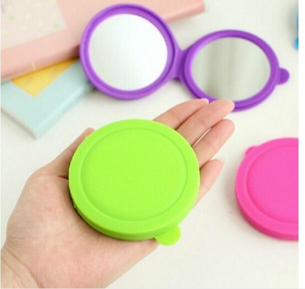 1 stks Make-upspiegel Vouwen Pocket Spiegel Compacte Siliconen Draagbare Ronde Hand Spiegels Make Cosmetische Beauty Tools Willekeurige kleur